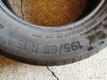 195/65R15 - 4