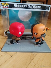 Funko POP Red hood vs Deathstroke - 4