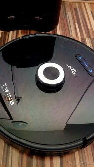 ETA Twins 6240 90000 černý robotický vysavač - 4
