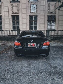 BMW E60 525i - M5 LOOK - 4