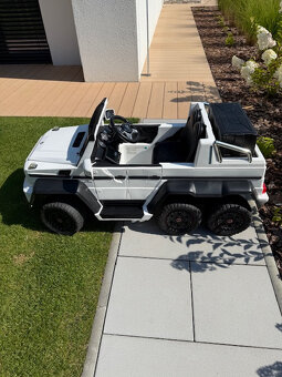 Elektrické autíčko Mercedes-Benz G63 6x6 motor 6x45W 110kg - 4