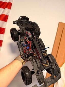 Traxxas 2021 Ford Bronco - 4