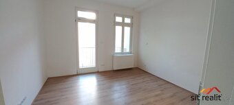 Pronájem světlého bytu po kompletní rekonstrukci, 2+KK/B, 47 - 4