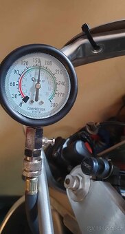 Honda CBR 900 RR - 4