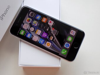 APPLE iPhone SE (2020) 64GB White - ZÁRUKA - 100% BATERIE - 4