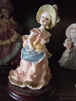 Různé sošky,vázičky atd. - 4