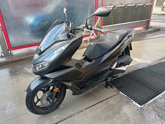 Honda pcx 125 , 2025 , 1400 km - 4