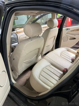 Jaguar  X-type V6 - 4