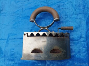 Stará žehlička, made in Czechoslovakia - 4