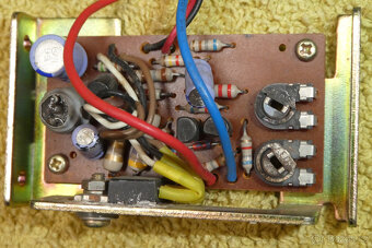 motorček Matsushita MYE-20U aj s deskou reguláce - 4