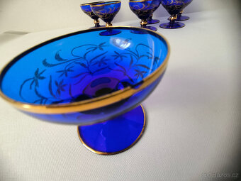 Sklenička modrá 7x, zlatě vyryté - 4