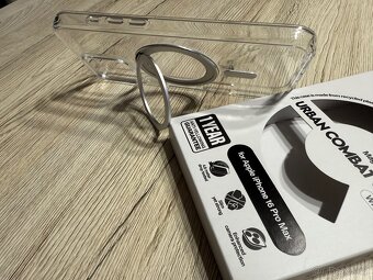 Kryt Panzerglass Care Kickstand Iphone 16pro max - 4