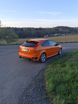 St225 focus - 4