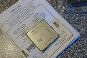 Procesor s chlazením AMD Athlon 64 X2 5000+ - 4