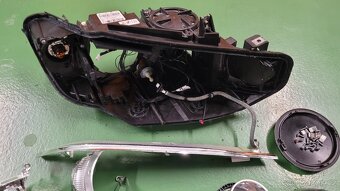 Světlo pravý bixenon pro BMW na díly LE11A6261 - 4