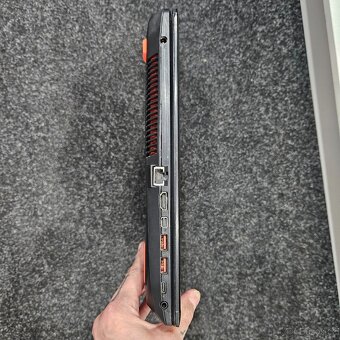 Herní notebook Asusu Strix GL753VE - 4