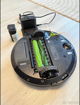 iRobot Roomba E5 - 4