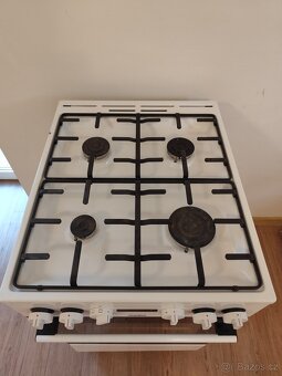 Kombinovaný sporák Mora K 5255 BW bílý - 4