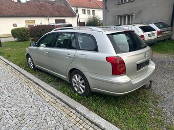 Toyota Avensis Combi 2,0 D-4D 85 KW r.v. 2003 dovoz - 4