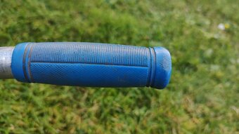 Představec Favorit z 50.let včetně řídítek a rukojetí - 4