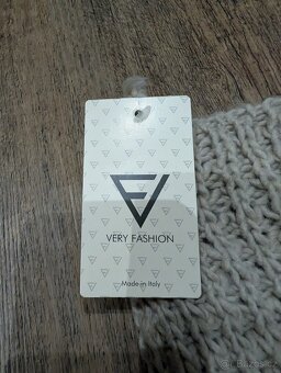 Prodám krabici dámského oblečení a boty - 4