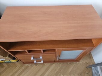Komoda - 4