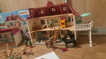 Schleich 42416 Velký koňský dvůr - 4