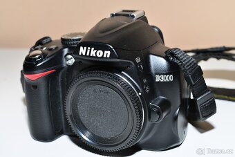 Nikon D3000 + příslušenství ( 19xx exp.) - 4
