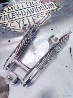 Olejový chladič Harley Davidson - 4