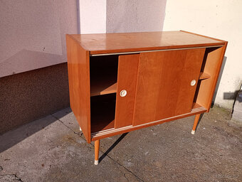 Skříňka menší,šoupací,pěkná - 4