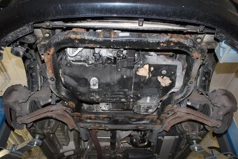 VW T5 transporter  2,5 AXE  SYNCRO 4x4 náhradní díly - 4