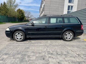 Volkswagen Passat - 4