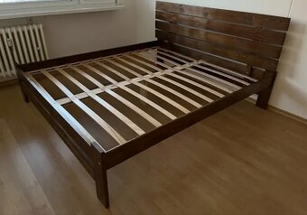 Prodám manželskou postel 180cm x 200cm - 4