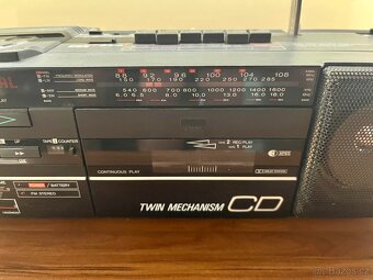 Sharp radio WQ-CD15 boombox - 4