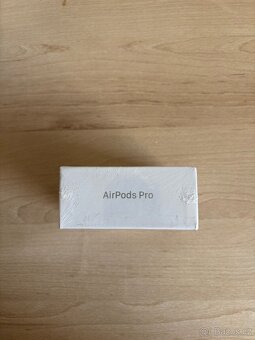 Apple AirPods Pro (2. generace) s MagSafe nabíjecím pouzdrem - 4