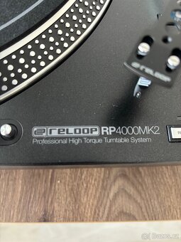 Reloop RP-4000 MK2 + originální kryt – jako nový - 4