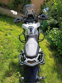 CF MOTO MT700 - 4