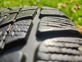 2 zimní pneumatiky Dunlop 205/60/16 - 4