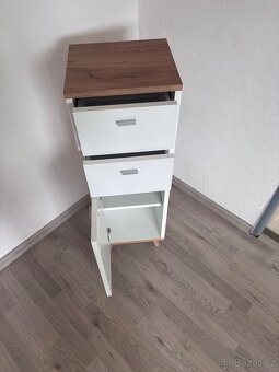 Skříňka - 4