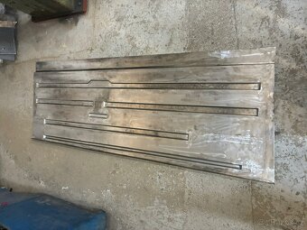 Podlaha Tatra 603 - 4