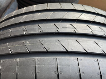 NOVÁ ORIGINÁL R18 SADA ŠKODA SUPERB III 235/45/18 R.V. 2024 - 4