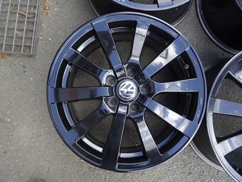 Alu disky Volkswagen, Škoda 17", 5x112, ET 46, šíře 7J - 4