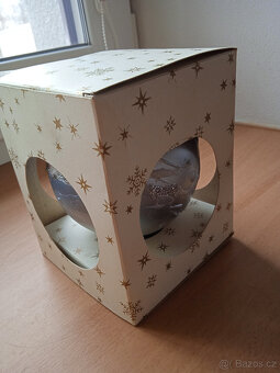 Prodám skleněnou vánoční ozdobu průměr 10cm - 4