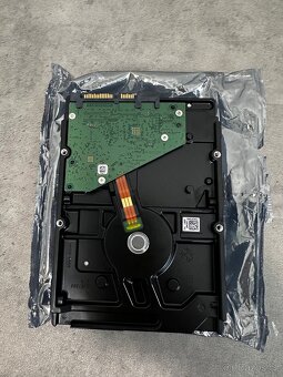 Prodám nový HDD Seagate Barracuda 2TB - 4