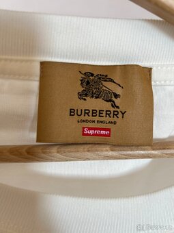 Supreme SS22 Burberry Bog Logo tee - 4