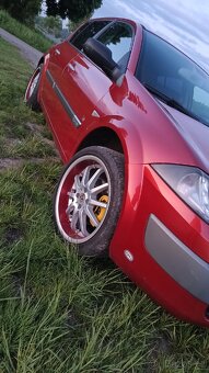 Renault Megane Hatchback - 4