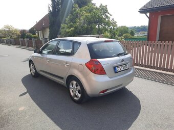 Kia ceed 1,4i 80kw r,v 2009naj 80t benzín - 4