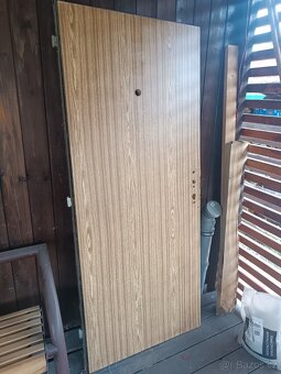 Vchodové dveře pravé 80cm - 4