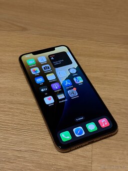 Apple iPhone XS MAX 64GB Zlatý - 4