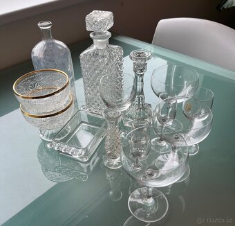 Retro skleněný set – karafy, misky, sklenky - 4